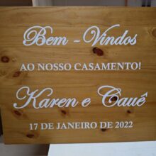 placa para loja, placa para loja em madeira, placa de madeira, placa decorativa, placa informativa, placa de madeira, placa para casamento, placa personalizada, placa personalizada para casamento, placa de madeira para casamento, placa de madeira personalizada para casamento