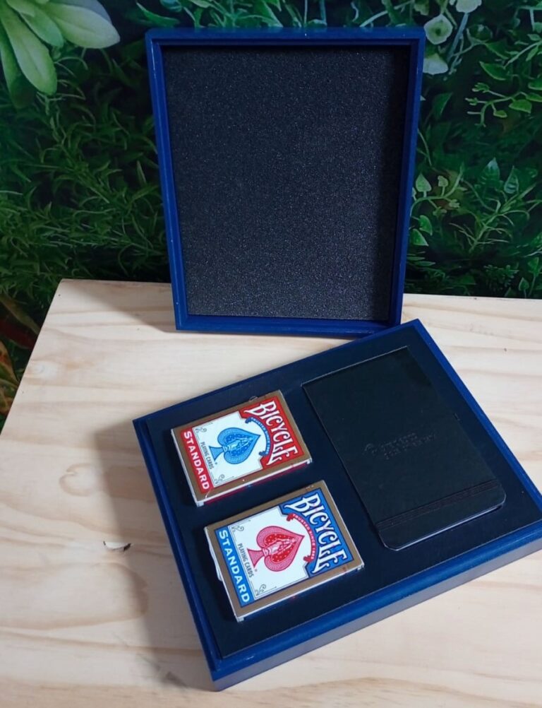 fabricante de maletas, fábrica de maletas, maleta personalizado, maleta sob medida, maleta de madeira personalizado, maleta de madeira sob medida, maleta para kit corporativo, maleta para cestas de natal, maleta em madeira pinus, maleta ; ;maletas; caixa; caixa-de-madeira; mini-maleta; ; fornecedor-de-maleta; maleta-de-madeira-pinus; maleta-de-feira; maleta-sob-medida; sustentável; press-kits; press-kits-criativos; fabricante-de-maleta; fornecedor-de-maleta; fabricante-de-caixa-de-madeira; , maleta de madeira pinus, maleta s de madeira pinus, maleta s de madeira personalizado, maleta sob medida, maleta em madeira pinus, maleta de madeira pinus, maleta s de madeira pinus, maleta s de madeira personalizado, maleta sob medida, maleta em madeira pinus caixa-de-madeira; caixa-de-madeira-personalizada; caixa-de-madeira-para-bebida; embalagem-personalizada; ideias-de-embalagens; fabricante-de-caixa-de-madeira; fabricante-de-caixa; press-kits; press-kits-personalizados; press-kits-criativos; caixa-personalizada; fornecedor-de-caixa; brindes-personalizados; sustentavel; caixa-sustentável; brinde-sustentável; ideia-presente caixa-de-madeira; caixa-de-madeira-personalizada; caixa-com-berço; caixa-com-berço-personalizado; caixa-de-madeira-luxo; caixa-luxo; berço-personalizado; press-kits; merchandising; sustentável; ideia-criativa-para-presente; fabricante-de-caixa-de-madeira; fabricante-de-caixa; embalagem; embalagens-personalizadas; presente-personalizado; caixa-para-bebida; caixa-de-madeira-para-bebida; caixa com berço de espuma, caixa com berço para kit gin, caixa com berço de madeira Caixa de madeira para kit, caixa de madeira para bebidas, caixas de madeira personalizada, caixas de madeira para kit gin, caixas de madeira com berço, caixas de madeira para garrafas e taças, caixas de madeira com personalização, caixas de madeira para press kit, caixas de madeira para empresas, caixas de madeira para brindes, caixas de madeira pinus, caixa-de-madeira; caixa-de-madeira-personalizada; caixa-com-berço; caixa-com-berço-personalizado; caixa-de-madeira-luxo; caixa-luxo; berço-personalizado; press-kits; merchandising; sustentável; ideia-criativa-para-presente; fabricante-de-caixa-de-madeira; fabricante-de-caixa; embalagem; embalagens-personalizadas; presente-personalizado; caixa-para-bebida; caixa-de-madeira-para-bebida; caixa com berço de espuma, caixa com berço para kit gin, caixa com berço de madeira caixa de madeira pinus, caixas de madeira pinus, caixas de madeira com personalização silk screen, caixas de madeira com logo colorido, caixa de madeira sustentável, caixas de madeira sustentável, caixas de madeira com selo fsc, caixa de madeira com selo fsc, caixa de madeira com tampa articulada, caixa de madeira com tampa articulada, caixa de madeira tampa maleta , caixa de madeira com tampa maleta , caixa de madeira vegan power, caixa de madeira para press kit ecológico, caixa de madeira ecológica, caixas de madeira ecológica, caixa em madeira reflorestada, caixas em madeira reflorestada, caixas press kit ecológico, press kit sustentável, press kit ecológico, caixa madeira pinus, caixas madeira pinus, maleta madeira ecológica, maletas madeira ecológica, brinde em madeira sustentável, brindes madeira fsc, brindes corporativos madeira fsc, brindes madeira certificada, brindes madeira reflorestada, caixas especiais de madeira