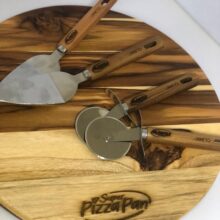 tabua de madeira, tabua de madeira personalizada, tabuas de madeira, tabuas de madeira personalizada, tabua de madeira para brindes, tabua de madeira para brindes, tabuas de madeira com gravação, tabuas de churrasco personalizada, tabuas de madeira pinus, tabuas de eucalipto personalizada, tabuas em madeira teca personalizadas, tabuas para hamburgueres, tabua personalizada para hamburguer, tabuas personalizadas para frios, tabuas em madeira certificada, tabuas em dof, tabuas em madeira reflorestada, tabua personalizada em bambu