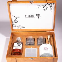 Caixa de madeira com berço para bebidas, caixas de madeira para taças, caixas madeira press kit, caixas madeira press kit, press kit, caixa de madeira com gaveta, caixas de madeira com gavetas, caixas de madeira com fundo falso, caixas personalizadas de madeira para bebidas, Caixas de madeira para vinho, caixa de madeira pa vinho, caixa de madeira para garrafas, caixa de madeira para cachaça, caixas de madeira para cachaças, caixa de madeira para bebidas, caixas de madeira para bebidas, caixas de madeira para whisky, caixa de madeira para whisky, caixa de madeira para cerveja, caixas de madeira para cervejas, caixa de madeira para cervejas, caixas para vinho, caixa para vinho, caixas de madeira para vinho personalizada, caixa de madeira para vinho personalizada, caixas de madeira pinus para vinho, caixa de luxo para vinho, caixa para garrafas de vinhos, caixas para garrafas de vinho, estojo para vinho, estojos para vinhos, maleta de madeira par vinho, maletas de madeira para vinho, fabricante de caixas para vinho, fabricante de caixas de madeira, fabrica de caixas para vinho, fabrica de caixas de madeira vinho, estojo tampa deslizante de madeira, caixa tampa deslizante de madeira, caixa tampa de correr, caixas tampa de correr, caixas com berço para vinhos, caixa de madeira com berço para vinho, caixa com berço para vinho, caixa com berço veludo, caixas com berço veludo, caixa de luxo para vinho, caixas de luxo para vinhos, caixas em madeira nobre, caixas em madeira cedro, caixas de madeira laqueada, caixas de madeira com logo, caixa de vinho para brindes, caixas de vinho sob medida, caixa para taças, caixa para bebidas, caixas para bebidas, caixa para garrafas, caixa de madeira para garrafa caixa de madeira pinus, caixas de madeira pinus, caixas de madeira com personalização silk screen, caixas de madeira com logo colorido, caixa de madeira sustentável, caixas de madeira sustentável, caixas de madeira com selo fsc, caixa de madeira com selo fsc, caixa de madeira com tampa articulada, caixa de madeira com tampa articulada, caixa de madeira tampa baú, caixa de madeira com tampa baú, caixa de madeira vegan power, caixa de madeira para press kit ecológico, caixa de madeira ecológica, caixas de madeira ecológica, caixa em madeira reflorestada, caixas em madeira reflorestada, caixas press kit ecológico, press kit sustentável, press kit ecológico, caixa madeira pinus, caixas madeira pinus, baú madeira ecológica, baús madeira ecológica, brinde em madeira sustentável, brindes madeira fsc, brindes corporativos madeira fsc, brindes madeira certificada, brindes madeira reflorestada, caixas especiais de madeira Caixas de madeira para vinho, caixa de madeira para vinho, caixas para vinho, caixa para vinho, caixas de madeira para vinho personalizada, caixa de madeira para vinho personalizada, caixas de madeira pinus para vinho, caixa de luxo para vinho, caixa para garrafas de vinhos, caixas para garrafas de vinho, estojo para vinho, estojos para vinhos, maleta de madeira para vinho, maletas de madeira para vinho, fabricante de caixas para vinho, fabricante de caixas de madeira, fábrica de caixas para vinho, fábrica de caixas de madeira vinho, estojo tampa deslizante de madeira, caixa tampa deslizante de madeira, caixa tampa de correr, caixas tampa de correr, caixas com berço para vinhos, caixa de madeira com berço para vinho, caixa com berço para vinho, caixa com berço veludo, caixas com berço veludo, caixa de luxo para vinho, caixas de luxo para vinhos, caixas em madeira nobre, caixas em madeira cedro, caixas de madeira laqueada, caixas de madeira com logo, caixa de vinho para brindes, caixas de vinho sob medida, caixa para taças, caixa para bebidas, caixas para bebidas, caixa para garrafas, caixa de madeira para garrafa caixa-de-madeira; caixa-de-madeira-personalizada; caixa-com-berço; caixa-com-berço-personalizado; caixa-de-madeira-luxo; caixa-luxo; berço-personalizado; press-kits; merchandising; sustentável; ideia-criativa-para-presente; fabricante-de-caixa-de-madeira; fabricante-de-caixa; embalagem; embalagens-personalizadas; presente-personalizado; caixa-para-bebida; caixa-de-madeira-para-bebida; caixa com berço de espuma, caixa com berço para kit gin, caixa com berço de madeira [09:28, 08/02/2023] Oficina Ibirá: Caixa de madeira para kit smirnoff, caixa de madeira para bebidas, caixas de madeira personalizada, caixas de madeira para kit gin, caixas de madeira com berço, caixas de madeira para garrafas e taças, caixas de madeira com personalização, caixas de madeira para press kit, caixas de madeira para empresas, caixas de madeira para brindes, caixas de madeira pinus, caixa-de-madeira; caixa-de-madeira-personalizada; caixa-com-berço; caixa-com-berço-personalizado; caixa-de-madeira-luxo; caixa-luxo; berço-personalizado; press-kits; merchandising; sustentável; ideia-criativa-para-presente; fabricante-de-caixa-de-madeira; fabricante-de-caixa; embalagem; embalagens-personalizadas; presente-personalizado; caixa-para-bebida; caixa-de-madeira-para-bebida; caixa com berço de espuma, caixa com berço para kit gin, caixa com berço de madeira